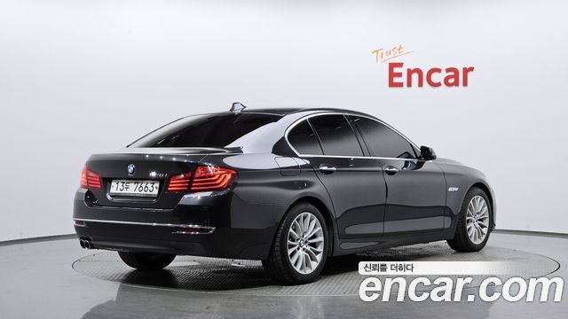 BMW 5-Series 528i Luxury Plus — пробег 78 637 км — фото 2 из 5