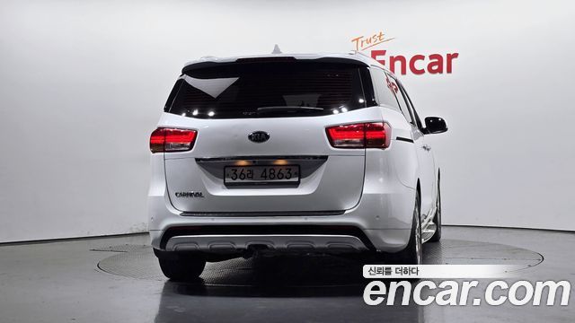 Kia Carnival из Кореи Encar