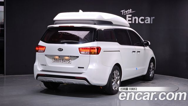 Kia Carnival из Кореи Encar