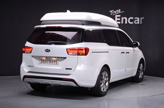 Kia Carnival 9-seater Hi-Limousine Prestige High roof — пробег 187 761 км — фото 2 из 5