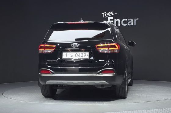 Kia Sorento Diesel 2.0 2WD Prestige — пробег 180 441 км — фото 4 из 5