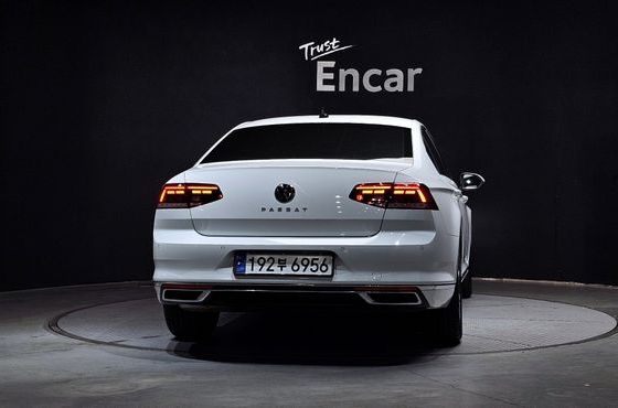 Volkswagen Passat 2.0 TDI Premium — пробег 43 738 км — фото 4 из 5