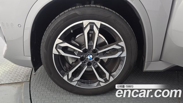 BMW X1 xDrive 20i M Sport — пробег 12 566 км — фото 5 из 5
