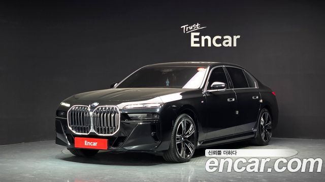 BMW i7 xDrive 60 M sport — пробег 105 525 км — фото 1 из 5