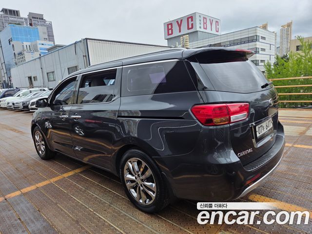 Kia Carnival из Кореи Encar