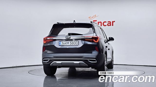 Kia Seltos из Кореи Encar