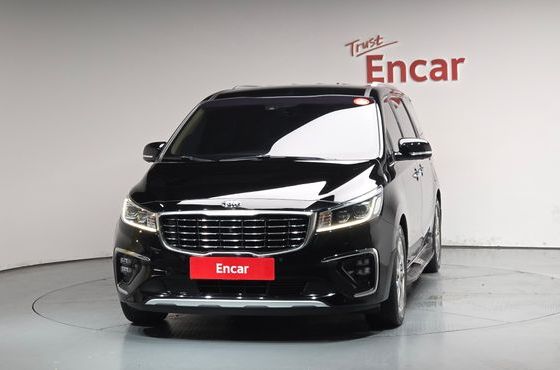 Kia Carnival Gasoline 7-Seater Limousine President — пробег 81 756 км — фото 3 из 5