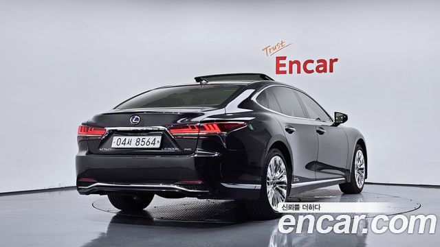 Lexus LS 3.5 Platinum AWD — пробег 141 116 км — фото 2 из 5