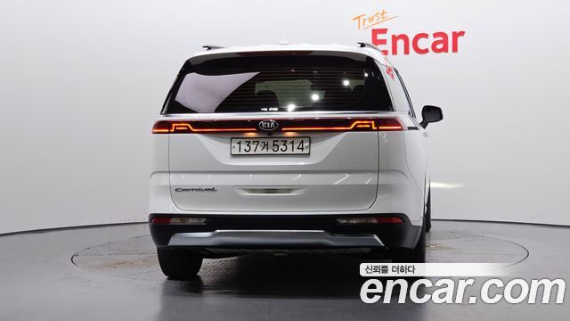 Kia Carnival из Кореи Encar