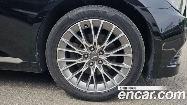 Hyundai Genesis из Кореи Encar