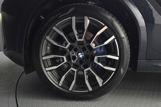 BMW X6 xDrive40i M Sport — пробег 41 км — фото 5 из 5