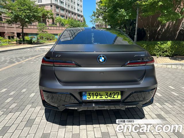 BMW i7 xDrive 60 Freeze Seoul Edition — пробег 6 500 км — фото 4 из 5