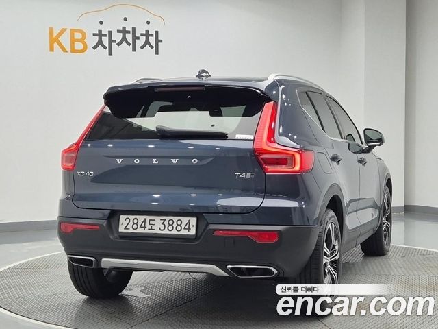 Volvo XC40 T4 Inscription — пробег 47 723 км — фото 3 из 5