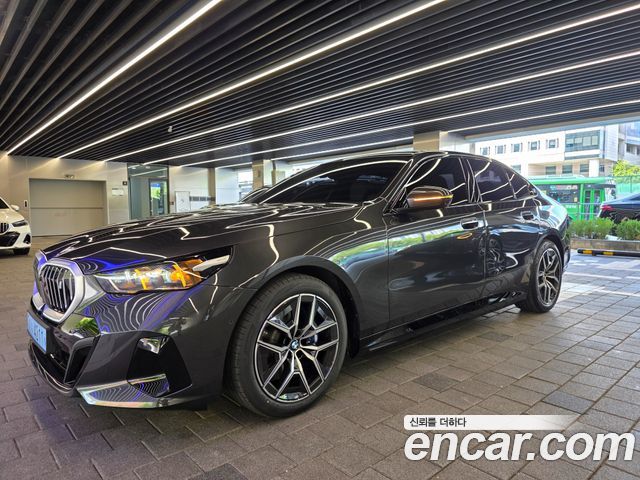 BMW i5 eDrive 40 M Sport — пробег 354 км — фото 2 из 5