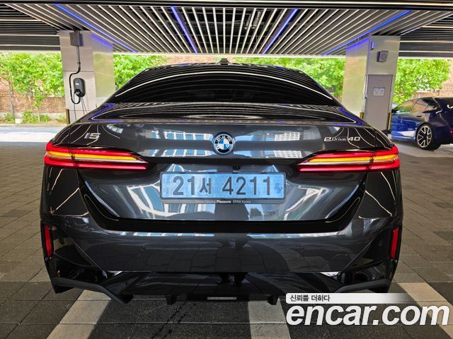 BMW i5 eDrive 40 M Sport — пробег 354 км — фото 5 из 5