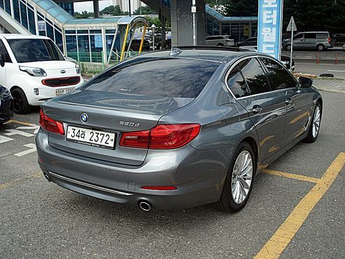 BMW 5-Series 520d Luxury Special Edition — пробег 88 532 км — фото 4 из 5