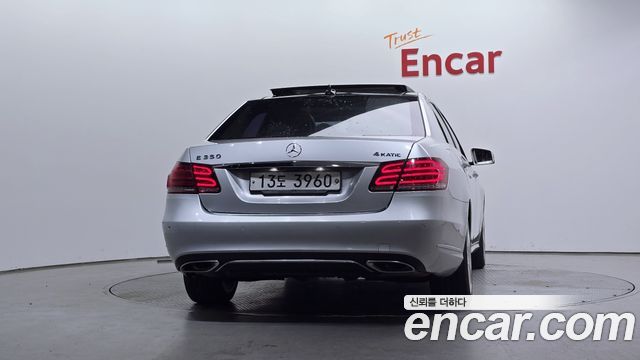 Mercedes-Benz E-Class E350 4MATIC Avantgarde — пробег 162 027 км — фото 4 из 5