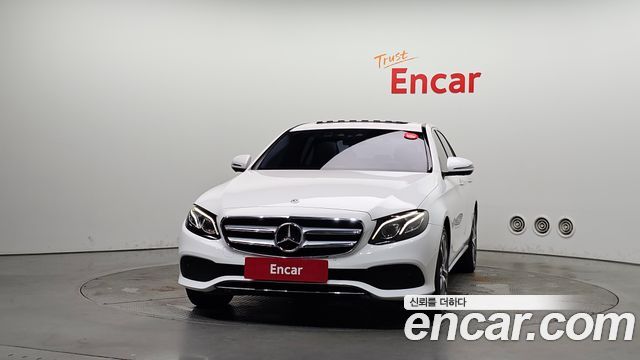 Mercedes-Benz E-Class E300 4MATIC Avnatgarde — пробег 78 430 км — фото 3 из 5