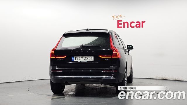Volvo XC60 B6 Ultimate Bright — пробег 78 250 км — фото 4 из 5