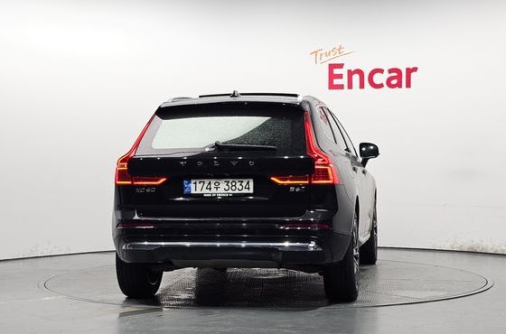 Volvo XC60 B6 Ultimate Bright — пробег 78 250 км — фото 4 из 5