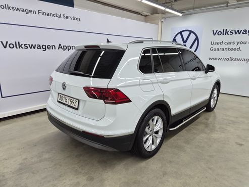 Volkswagen Tiguan 2.0 TDI Premium — пробег 79 340 км — фото 2 из 5