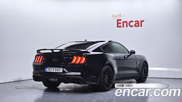 Ford Mustang GT Coupe — пробег 109 316 км — фото 2 из 5