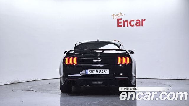 Ford Mustang GT Coupe — пробег 109 316 км — фото 4 из 5