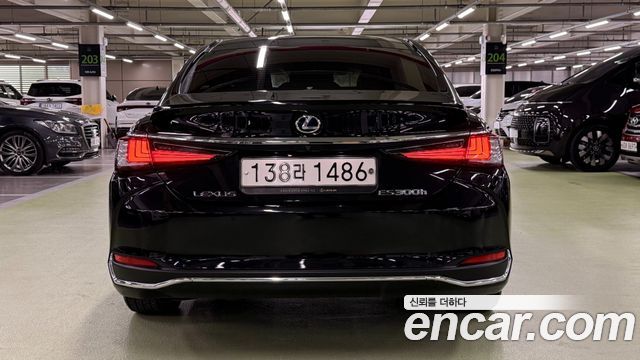 Lexus ES Executive — пробег 56 945 км — фото 5 из 5