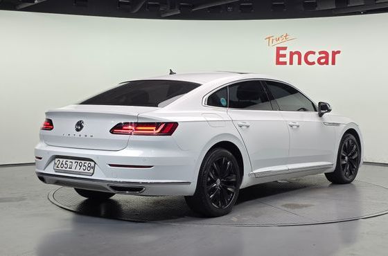 Volkswagen Arteon 2.0 TDI Prestige — пробег 111 952 км — фото 2 из 5