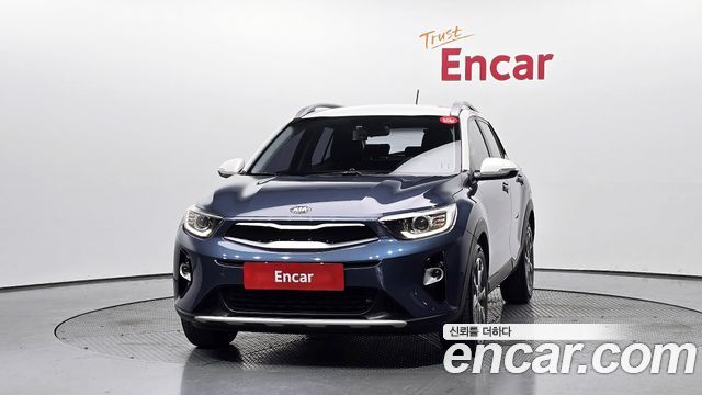 Kia Stonic 1.4 Trendy — пробег 129 130 км — фото 3 из 5