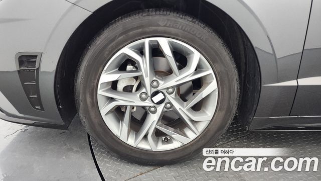 Hyundai Sonata 2.0 Premium Plus — пробег 22 896 км — фото 5 из 5