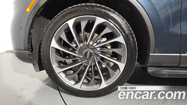 Lincoln Aviator 3.0 Reserve  AWD — пробег 237 051 км — фото 5 из 5