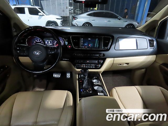 Kia Carnival из Кореи Encar