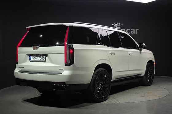 Cadillac Escalade 6.2 Sports Platinum — пробег 22 963 км — фото 2 из 5
