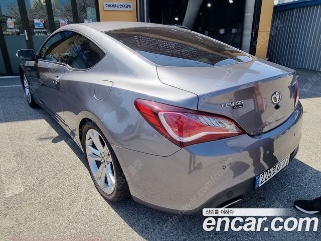 Hyundai Genesis 380 GT-RW — пробег 130 000 км — фото 4 из 5