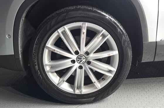 Volkswagen Tiguan 2.0 TDI Premium 5N — пробег 115 631 км — фото 5 из 5