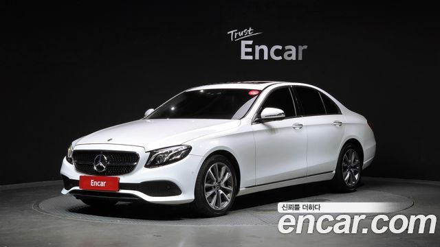Mercedes-Benz E-Class E300 4MATIC Avnatgarde — пробег 140 142 км — фото 1 из 5