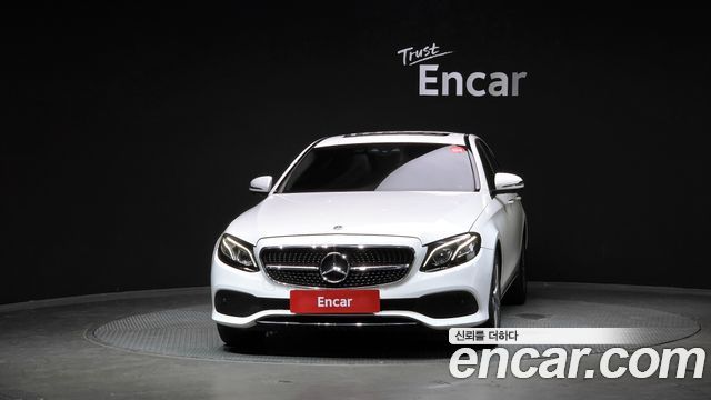 Mercedes-Benz E-Class E300 4MATIC Avnatgarde — пробег 140 142 км — фото 3 из 5