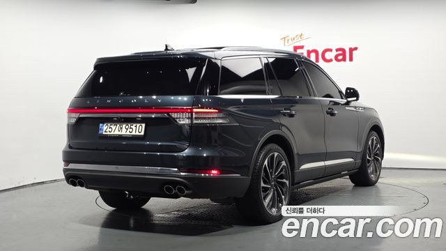 Lincoln Aviator 3.0 Reserve  AWD — пробег 75 585 км — фото 2 из 5