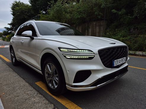 Genesis GV70 2.5T Gasoline 2WD — пробег 4 100 км — фото 3 из 5