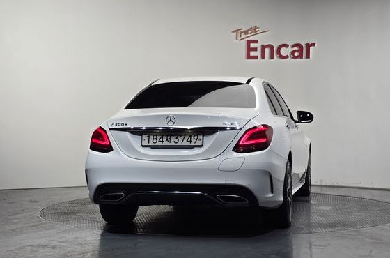 Mercedes-Benz C-Class C300e 4MATIC AMG Line — пробег 94 709 км — фото 4 из 5