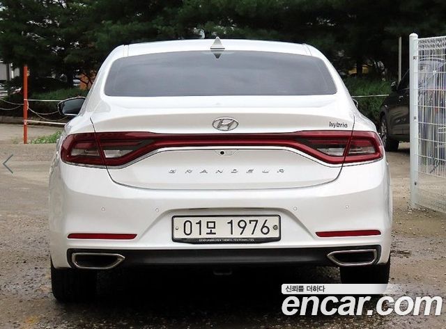 Hyundai Grandeur Premium — пробег 271 470 км — фото 4 из 5