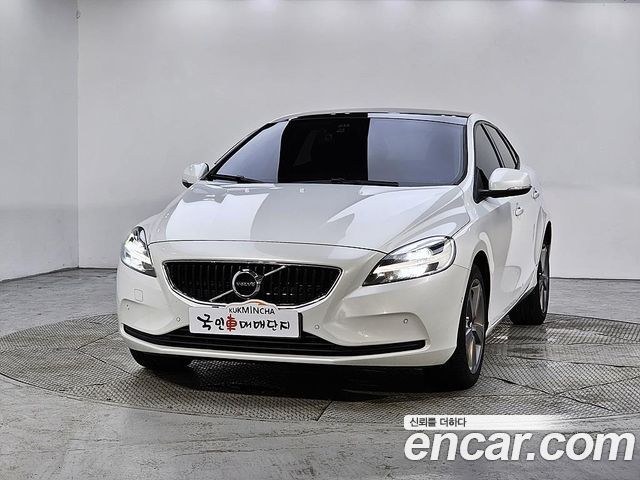 Volvo V40 из Кореи Encar