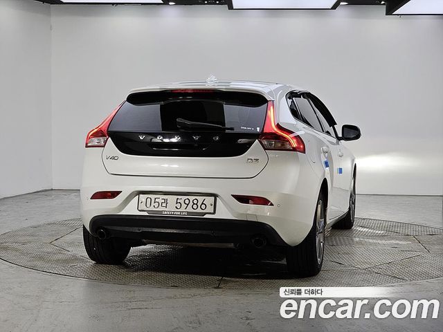 Volvo V40 из Кореи Encar