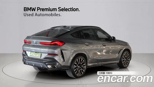 BMW X6 xDrive40i M Sport — пробег 5 464 км — фото 2 из 5