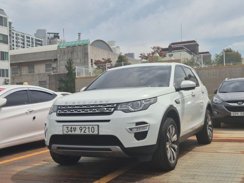 Land Rover Discovery Sport 2.0 TD4 HSE Luxury — пробег 104 086 км — фото 3 из 5