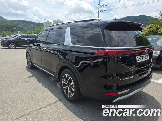 Kia Carnival 9-Seater Noblesse — пробег 90 000 км — фото 2 из 5