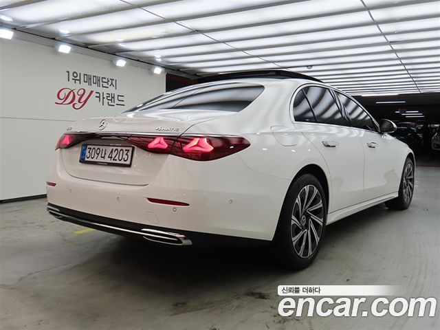 Mercedes-Benz E-Class из Кореи Encar