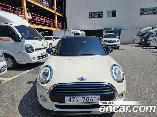 Mini Cooper 5Door Standard 3rd — пробег 115 197 км — фото 1 из 5