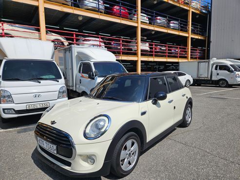 Mini Cooper 5Door Standard 3rd — пробег 115 197 км — фото 2 из 5